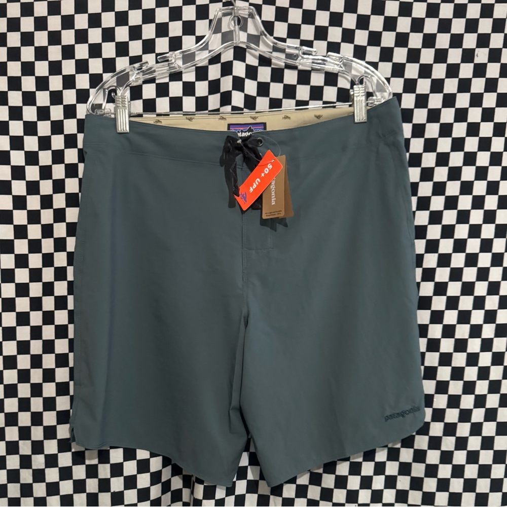 Patagonia® Men's Light & Variable® Boardshorts - 18" Size 34 NWT